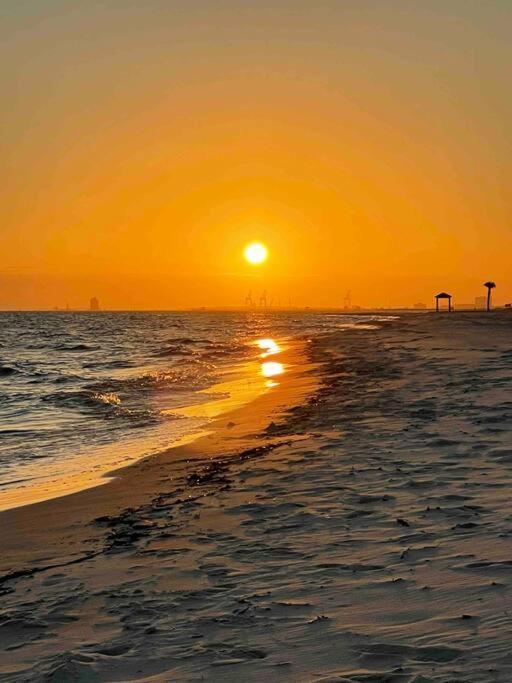 Feels Like Home Escape, 1/2 Mile To Beach غولفبورت المظهر الخارجي الصورة