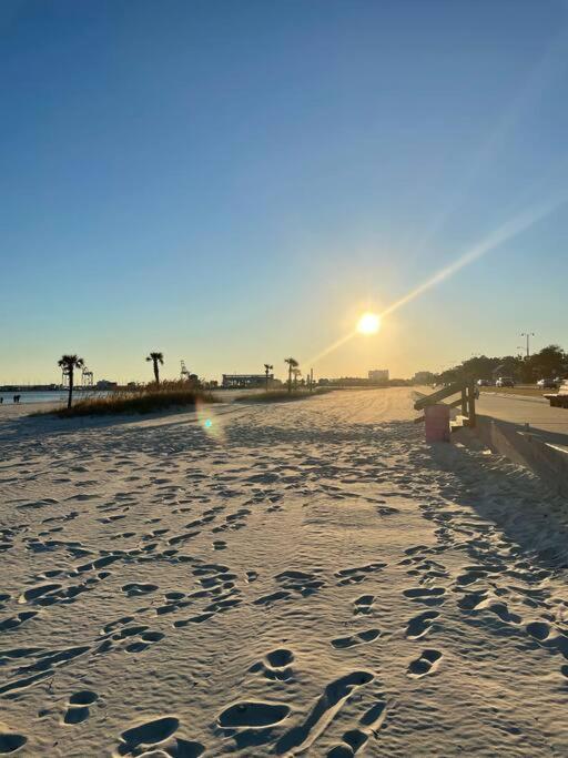 Feels Like Home Escape, 1/2 Mile To Beach غولفبورت المظهر الخارجي الصورة