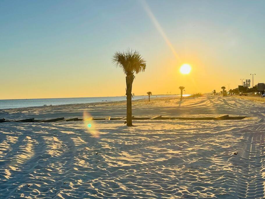 Feels Like Home Escape, 1/2 Mile To Beach غولفبورت المظهر الخارجي الصورة